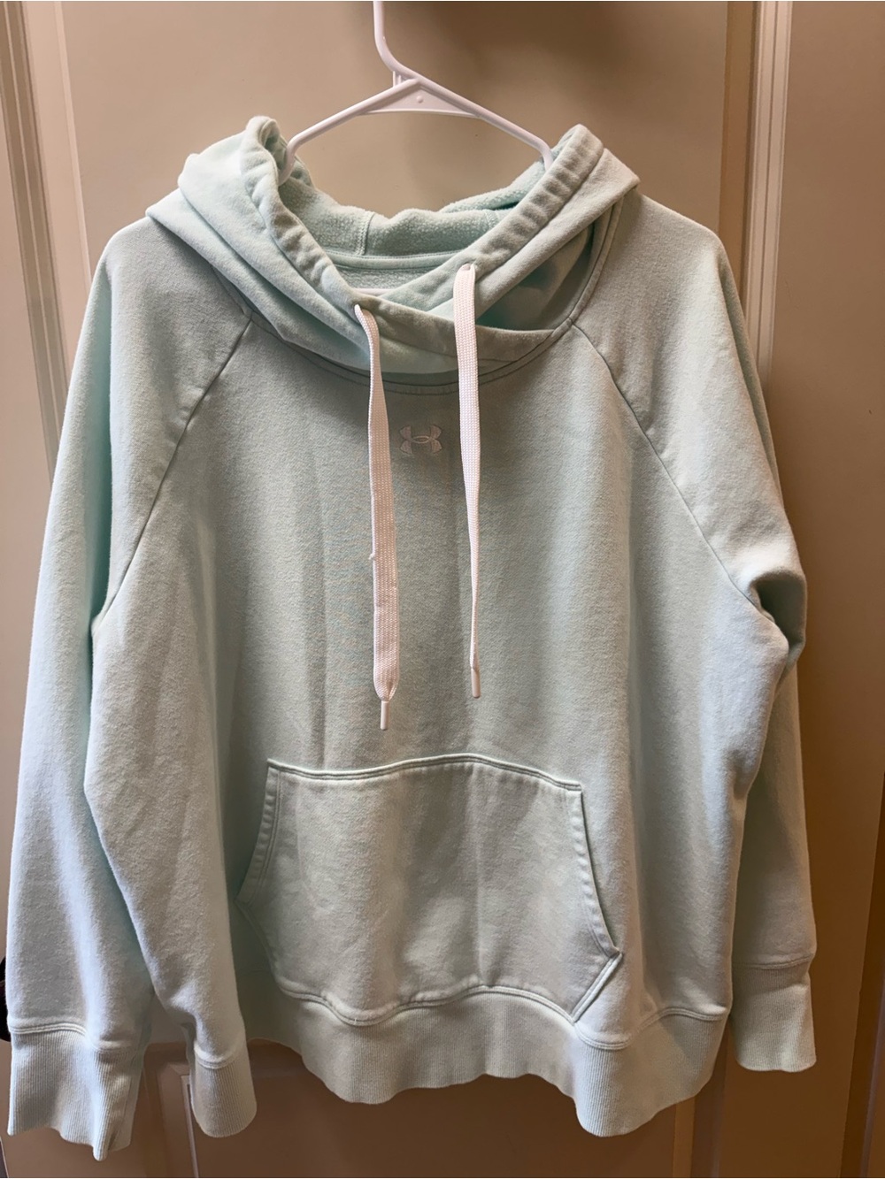 Under Armour Women's Mint Green Pullover Hoodie